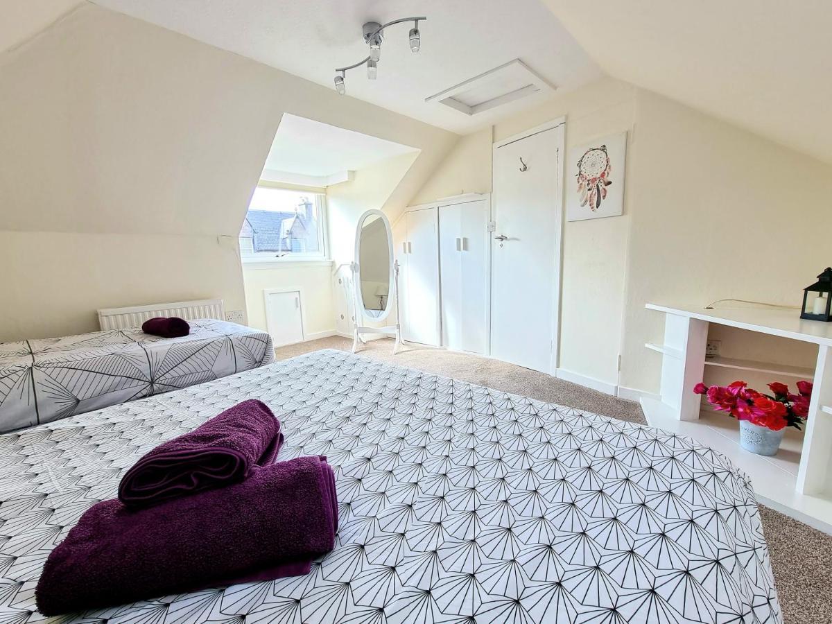 Three Bed Holiday Home In Инвернесс Экстерьер фото